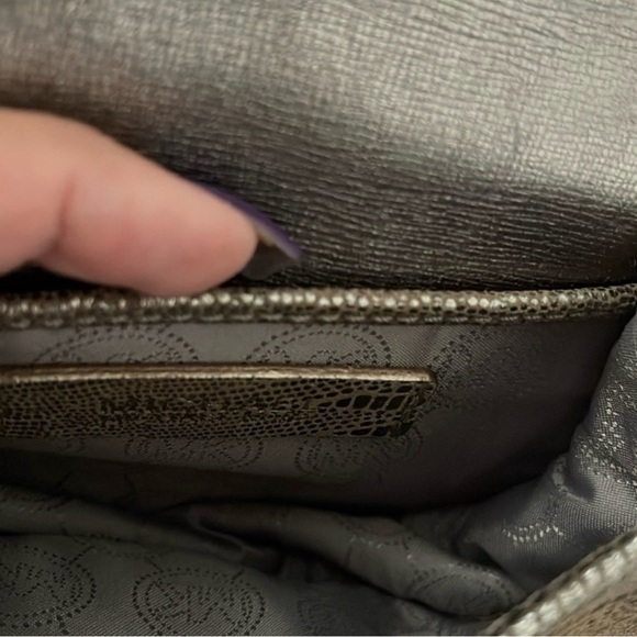 💚Michael Kors Silver Quilted Crossbody Bag with Chain Strap ❤️ EUC - Picture 10 of 11